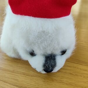 Russ Baby Seal with Santa Hat